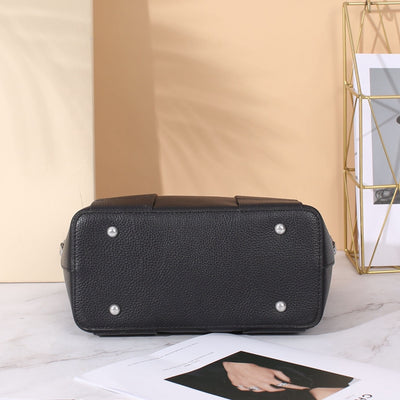 Bolso Tote de Cuero Genuino para Mujer - Diseño Minimalista y Funcional - Image 10