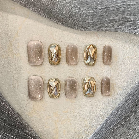 Uñas Postizas con Cristales Brillantes Estilo Felino - Diseño Lujoso y Elegante