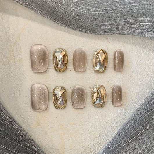 Uñas Postizas con Cristales Brillantes Estilo Felino - Diseño Lujoso y Elegante