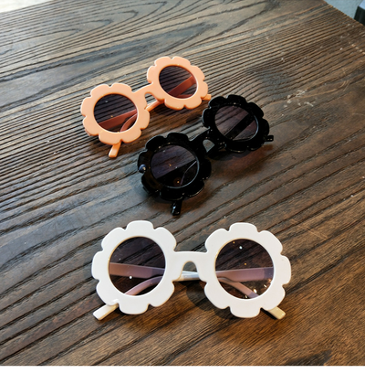 Gafas de Sol Infantiles con Protección UV y Diseño Floral - Image 3