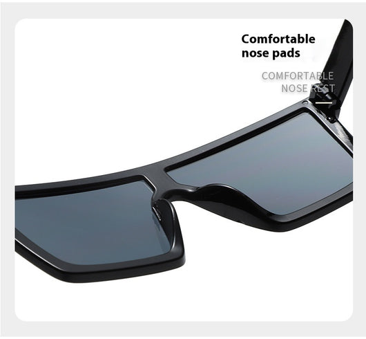 Fashion one-piece large rim sunglasses with a transparent champagne frame and brown gradient lenses. - Image 16