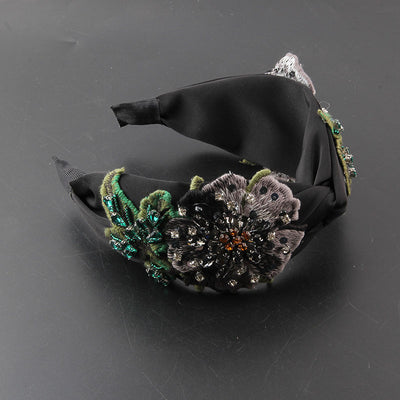 Diadema Ancha de Tela con Flores y Diamantes Incrustados - Image 3