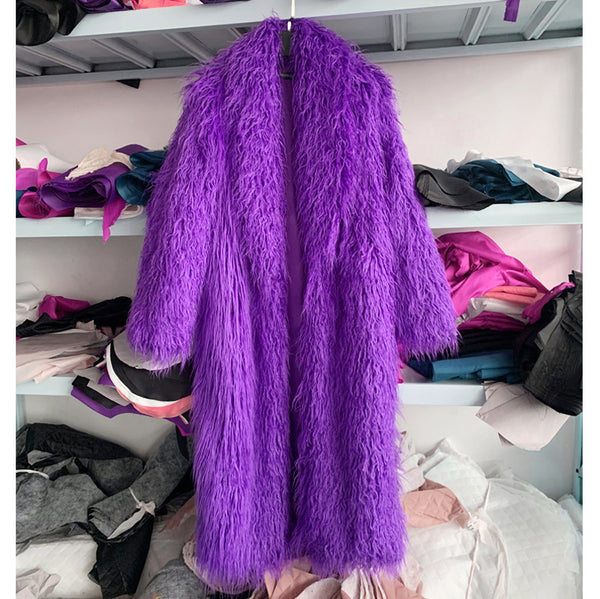 Abrigo de Invierno para Mujer en Cuero con Detalles de Piel
