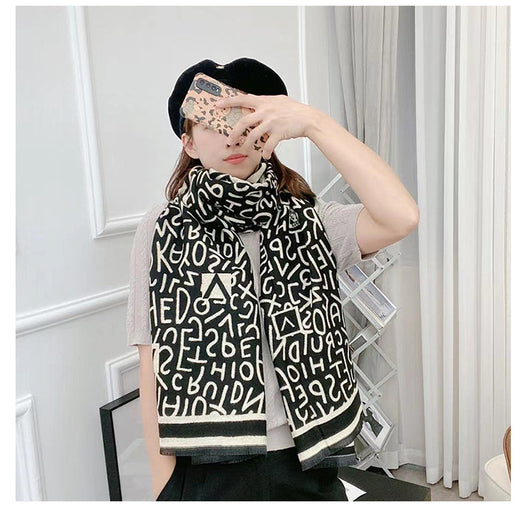 Bufanda de Cachemira con Letras para Mujer - Elegancia Versátil - Image 11