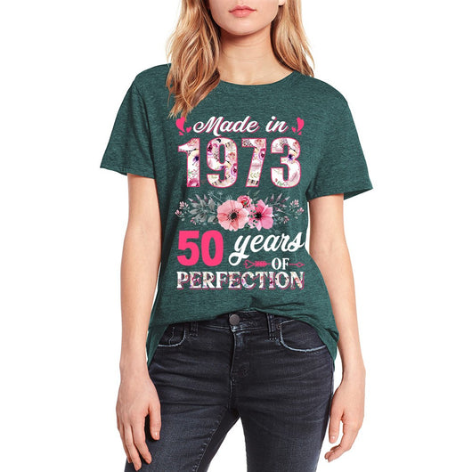 Camiseta Retro Estampado Floral 1973 para Mujer - Image 2