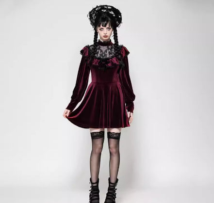 Vestido Gothic Elegancia en Terciopelo Rojo Oscuro - Image 9