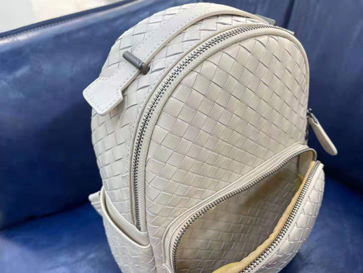 Mochila Tejida a Mano en Cuero de Oveja para Mujer - Image 21