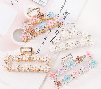 Pasador Elegante con Strass y Baño de Aleación - Image 20