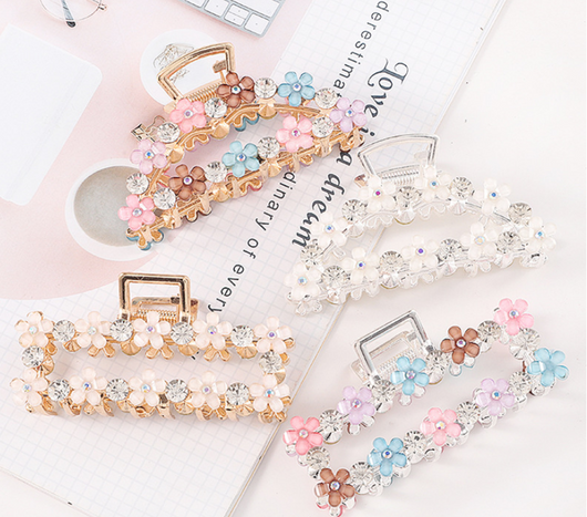 Pasador Elegante con Strass y Baño de Aleación - Image 20