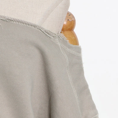 Suéter Gris Corto con Cuello Halter y Hombros Inclinados - Image 14
