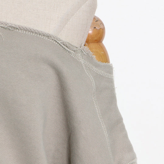 Suéter Gris Corto con Cuello Halter y Hombros Inclinados - Image 14