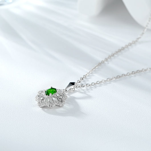 Collar Colgante Diopside Verde de Alta Calidad - Diseño Hueco Estrella Ocho - Image 8