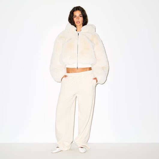 Chaqueta Cálida de Forro Polar con Capucha y Pelo Sintético Ecológico - Image 15