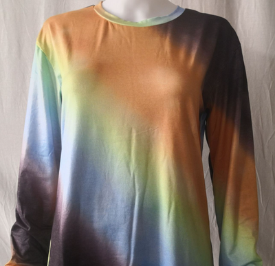 Playera Tie Dye Arcoíris de Manga Larga para Mujer - Image 9