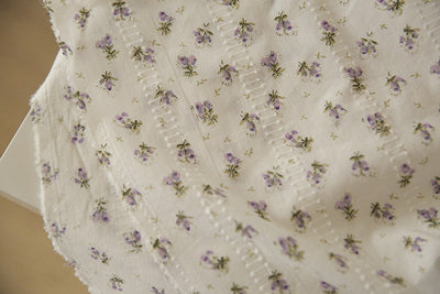 Tela Jacquard de Algodón Estampado Floral Púrpura Estilo Vintage Francés - Image 8