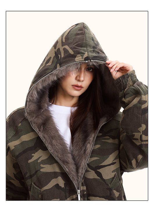 Chaqueta Acolchada con Capucha y Estampado Camuflaje - Image 7