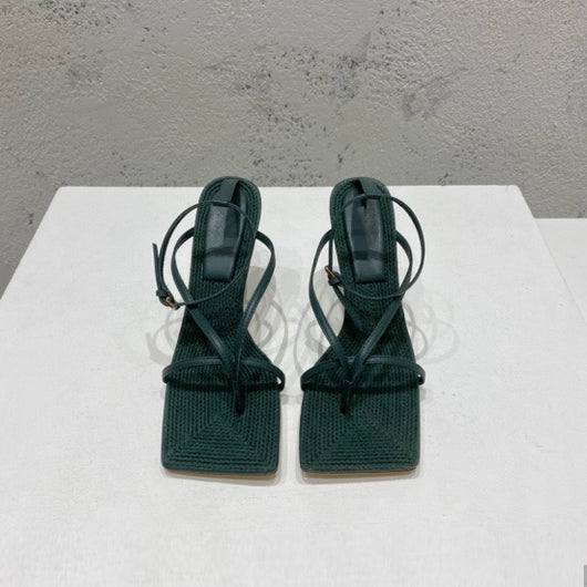 Sandalias de Tacón Alto con Punta Cuadrada en Malla Tejida y Cuero - Image 8