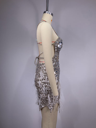 Vestido de Verano con Lentejuelas, Plumas y Borlas Espalda Descubierta - Image 8