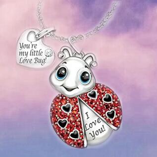 Collar Colgante Mariquita Adorable Corazón Rojo con Brillantes y Letra de Moda - Image 11