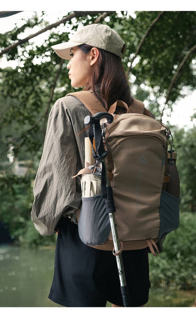 Mochila de Senderismo Impermeable con Almacenamiento Versátil - Image 12