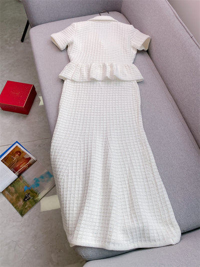 Vestido Tejido Blanco Puro Cuello V con Detalle Hueco - Elegancia Dignificada - Image 26