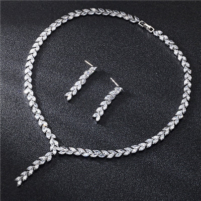 Set de Joyería Nupcial con Aretes y Collar para Boda - Image 6