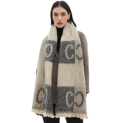Bufanda Jacquard Unisex con Letras - Estilo Moderno para Él y Ella - Image 5