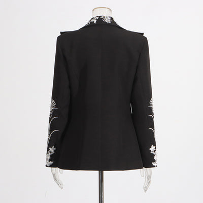Blazer Retro Ajustado con Cintura Marcada y Bordados - Image 4