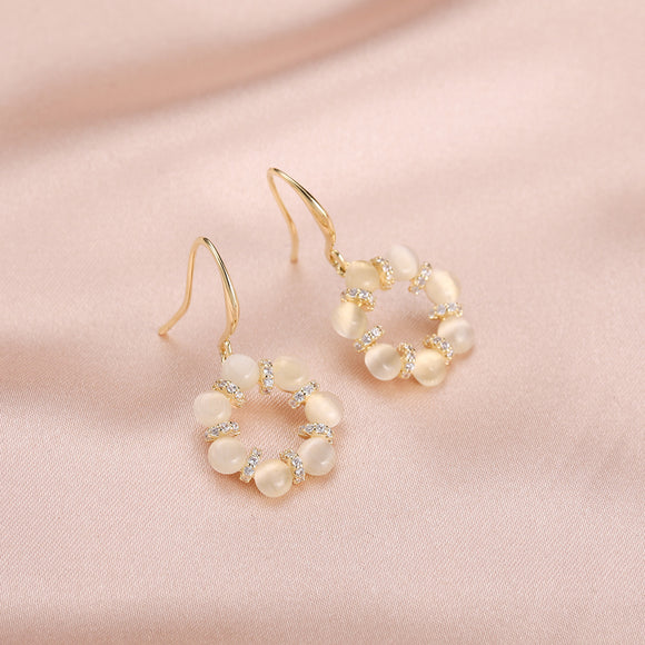 Aretes de Diseño Premium con Acabado Elegante