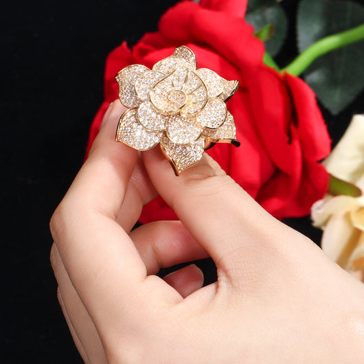 Anillo de Flor con Micro Circonitas de Lujo - Image 9