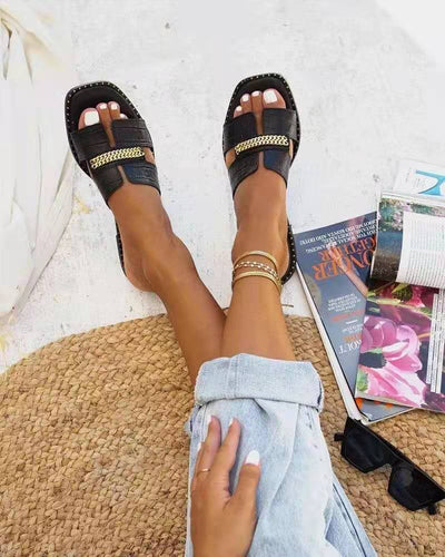 Sandalias Planas para Mujer con Cadena Dorada - Comodidad Casual de Playa - Image 5