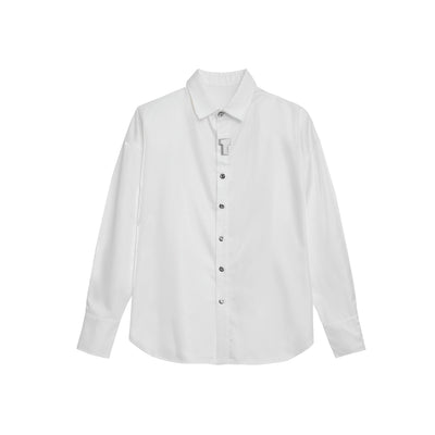 Cardigan Blusa Blanca Acolchada con Hombreras y Detalles Metálicos - Image 4