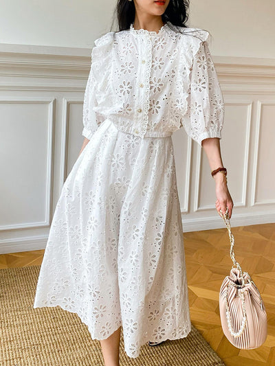 Conjunto Elegante Blanco: Blusa y Falda de Corte Impecable - Image 3