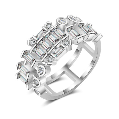 Anillo Hueco Dorado con Esmeralda - Montura Ajustable - Image 9