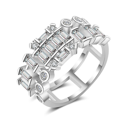 Anillo Hueco Dorado con Esmeralda - Montura Ajustable - Image 9