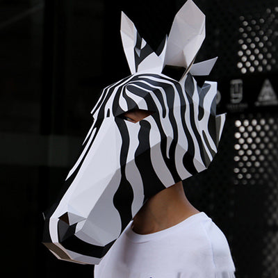 Tocado de Caballo Origami Blanco y Negro – Disfraz Animal Geométrico - Image 9