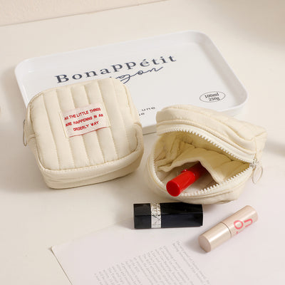 Bolsa Minimalista Cuadrada para Maquillaje y Accesorios - Image 13