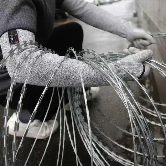 Guantes de Protección Anti-Corte con Manga Larga Respirable - Image 2