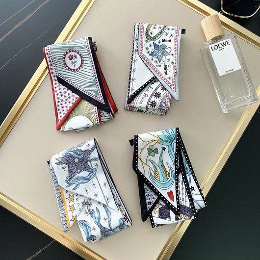 Pañuelo de Seda Twill Doble Capa Serie Tarot con Asas