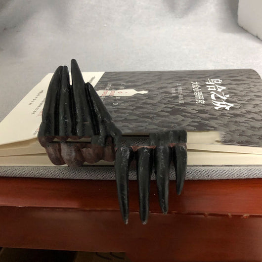 Marcapáginas 3D Mano del Diablo - Diseño Único en Resina para Lectores - Image 2