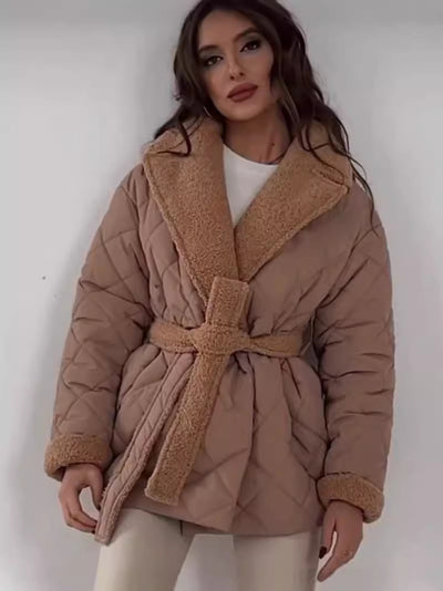 Abrigo Cuadros Invierno con Cintura Ajustable - Diseño Versátil para Mujer - Image 3