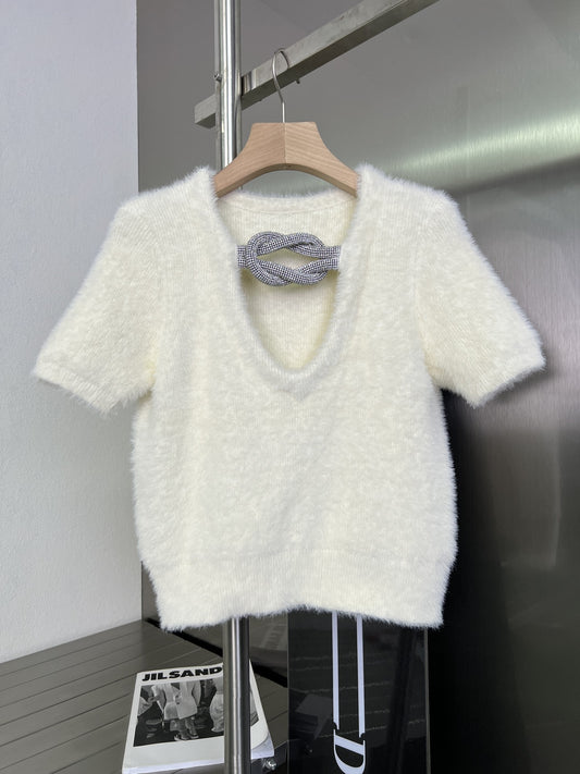 Playera Corta de Felpa con Detalle de Nudo Cristal - Image 2