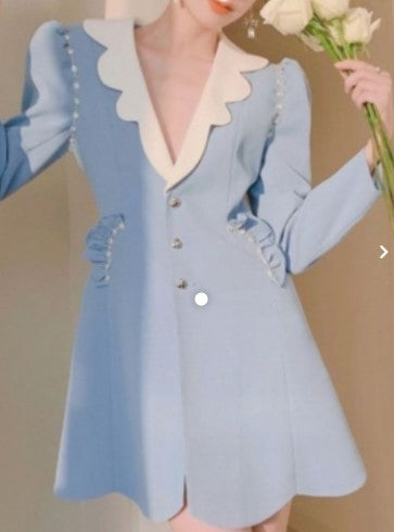 Vestido Elegante con Cuello Solapa, Cristales y Mangas Abullonadas Bicolor