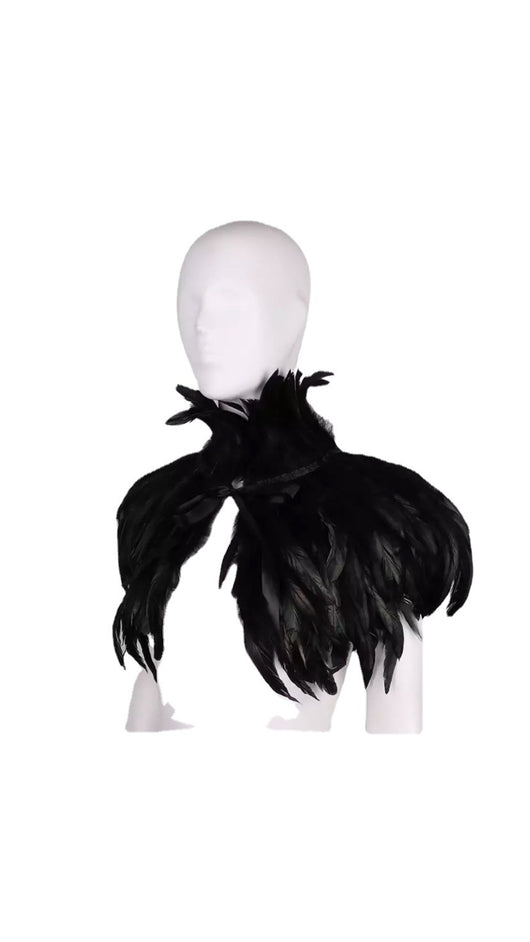Capa Gótica Amazona con Cuello de Plumas - Image 11