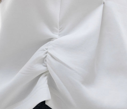 Blusa Plisada con Diseño Deconstruido y Hombro Descubierto - Image 17