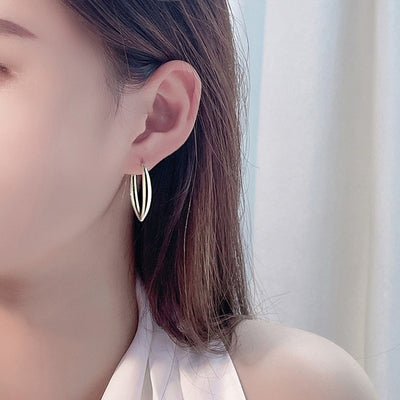 Aretes de Plata con Diseño de Textura y Personalidad Elegante