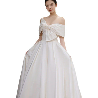 Vestido de Novia Satinado Elegante y Minimalista - Image 5