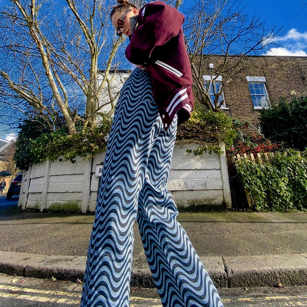 Pantalones Rectos Cintura Alta con Estampado Wave - Diseño Moderno y Versátil