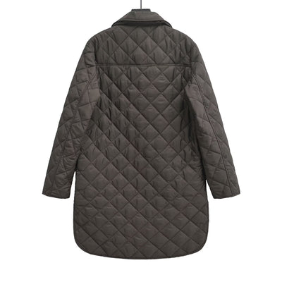 Abrigo Acolchado para Mujer con Solapa y Diseño Rombo - Cálido y Versátil - Image 2