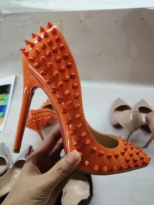 Tacones Altos Puntiagudos con Remaches para Mujer
